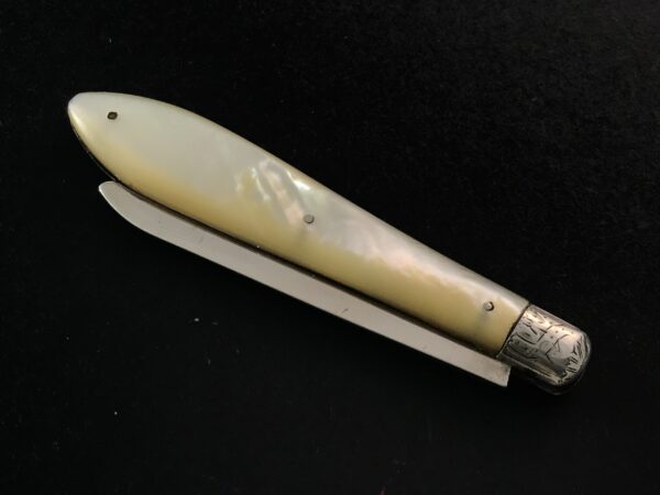Fine pocket fruit knife by John Yeomans Cowlishaw, 1913 - Image 2