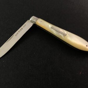 Fine pocket fruit knife by John Yeomans Cowlishaw, 1913