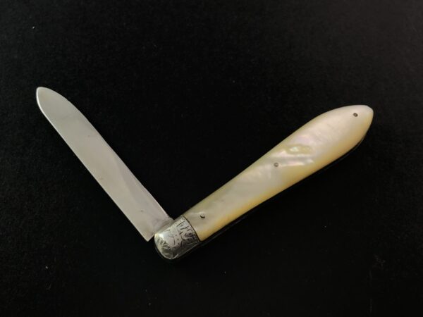 Fine pocket fruit knife by John Yeomans Cowlishaw, 1913 - Image 6