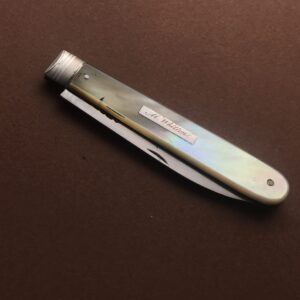 Superb pocket fruit knife by Joseph Law, 1830