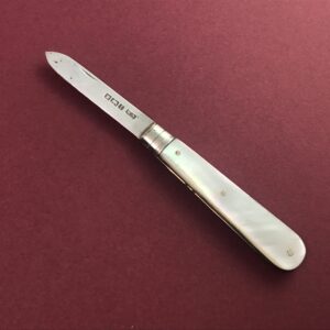 Willliam Needham ‘Cobble-carved’ Pocket Fruit Knife, 1911