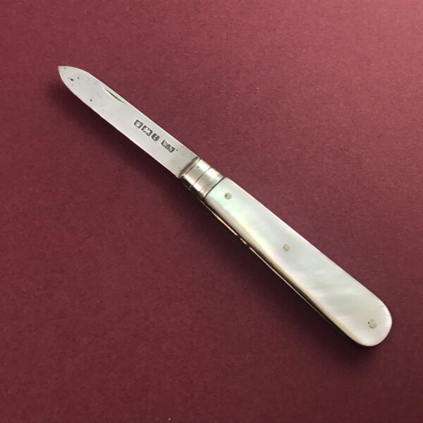 Willliam Needham ‘Cobble-carved’ Pocket Fruit Knife, 1911