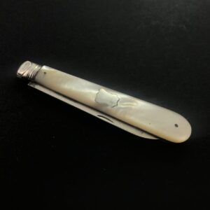 Substantial pocket fruit knife by Mappin Brothers of Sheffield, 1904