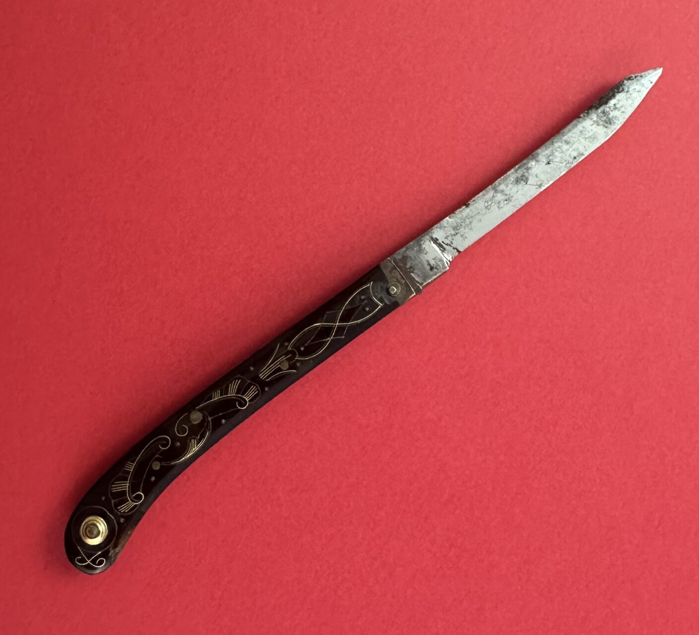 French Pocket fruit knife with intricate gold piqué work, c. 1760